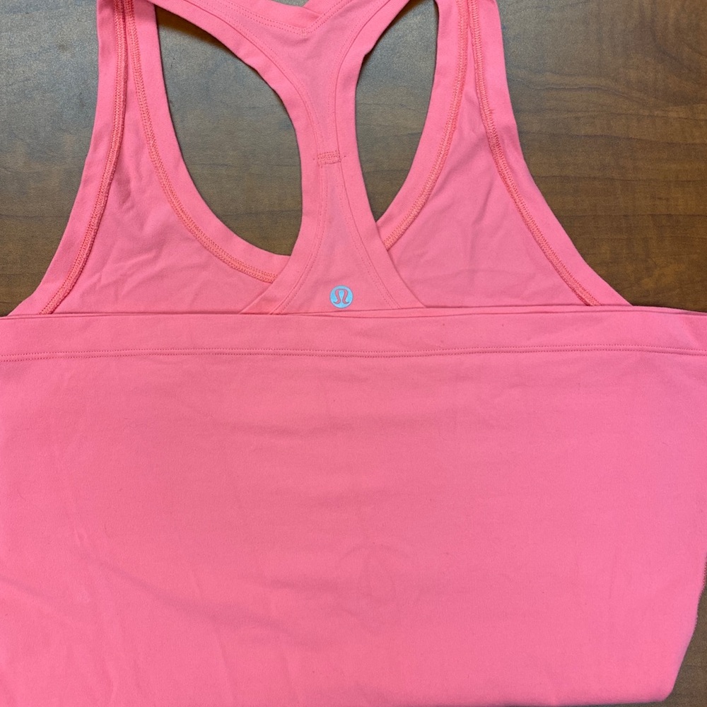 Lululemon Light Luon® A lightweight version of our Luon® fabric size 8